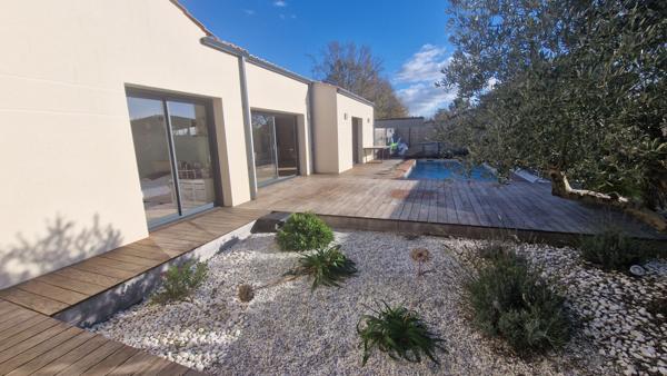 Belle maison moderne, lumineuse, fonctionnelle et prête à accueillir votre famille