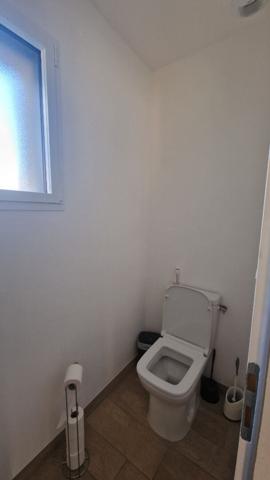 Belle maison moderne, lumineuse, fonctionnelle et prête à accueillir votre famille