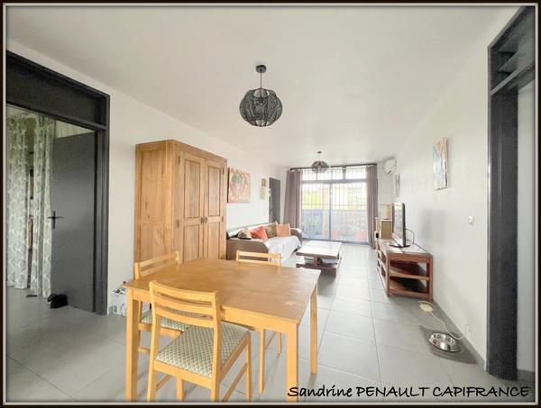 A VENDRE A KOUROU (97310) UN MAGNIFIQUE APPARTEMENT T4 DE 77 m² - AU PRIX DE 182 000 €.