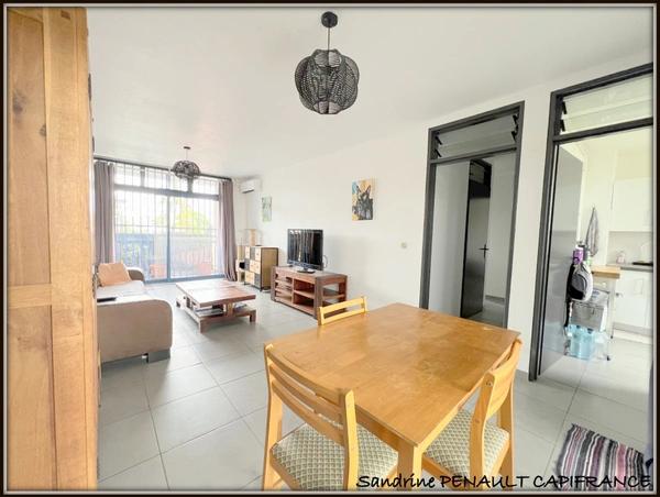A VENDRE A KOUROU (97310) UN MAGNIFIQUE APPARTEMENT T4 DE 77 m² - AU PRIX DE 182 000 €.