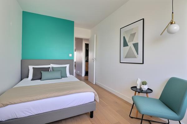À seulement 3 minutes à pied du RER A - 84 m² lumineux avec parking, aux portes de La Défense