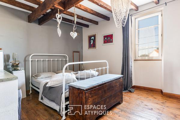 Charmante maison de ville avec piscine et jardin paysagé