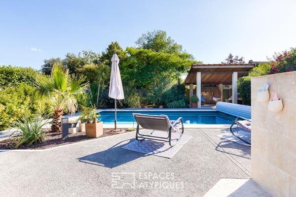 Charmante maison de ville avec piscine et jardin paysagé