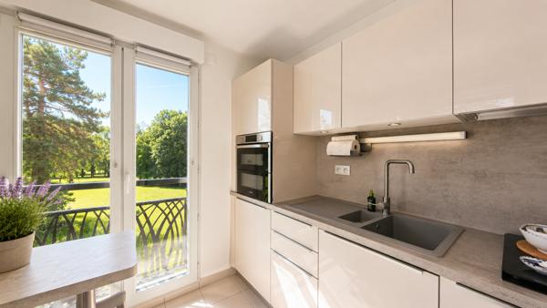 Appartement
         3 pièces
        - 66 m² 385 000 € *