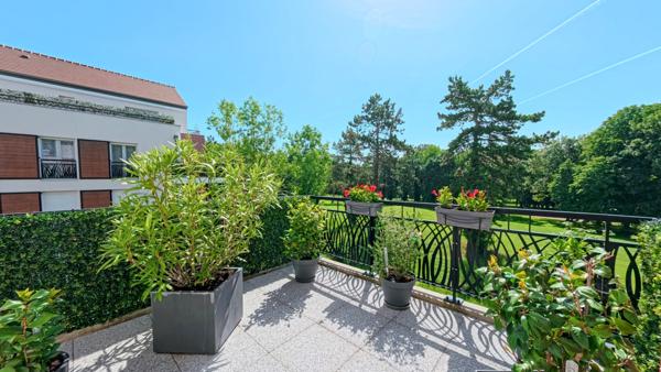 Appartement
         3 pièces
        - 66 m² 385 000 € *