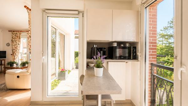 Appartement
         3 pièces
        - 66 m² 385 000 € *