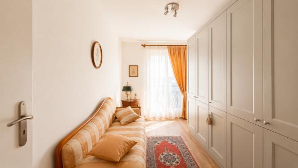 Appartement
         3 pièces
        - 66 m² 385 000 € *