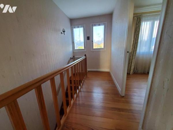 TOURLAVILLE - MAISON de 95m² habitables avec cour et jardin. bien placée pour toute commodité