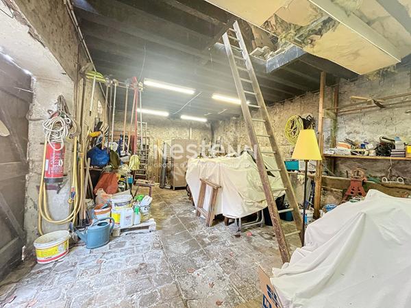 À vendre à ORSAY (91400), ensemble immobiliers.