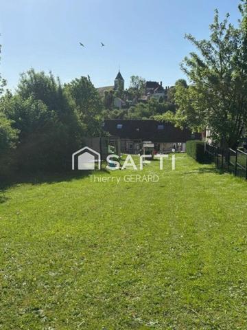 je vous propose cette belle propriété , a l'environnement agréable et calme