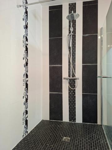 Longère rénovée avec gouts, RARE ! centre village ANCINNES 72, 4 CHAMBRES, jardin clos ensoleillé