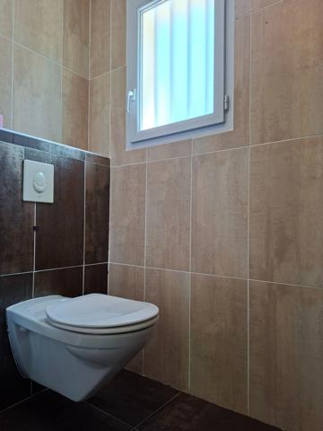 Longère rénovée avec gouts, RARE ! centre village ANCINNES 72, 4 CHAMBRES, jardin clos ensoleillé