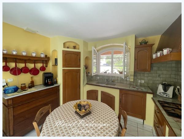 Maison individuelle UCHAUX, 142 m2 - 3 chambres