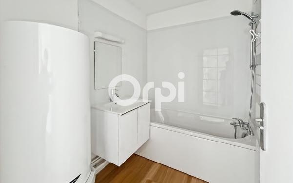 Appartement à vendre    1 pièce • 39,92 m2 Le Chesnay