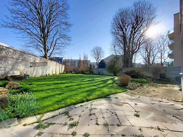 Quartier des Ecoles, Maison bourgeoise 8 chambres avec jardin ARMENTIERES