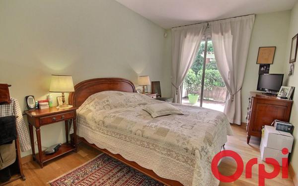 Appartement à vendre    4 pièces • 100,06 m2 Marseille 12