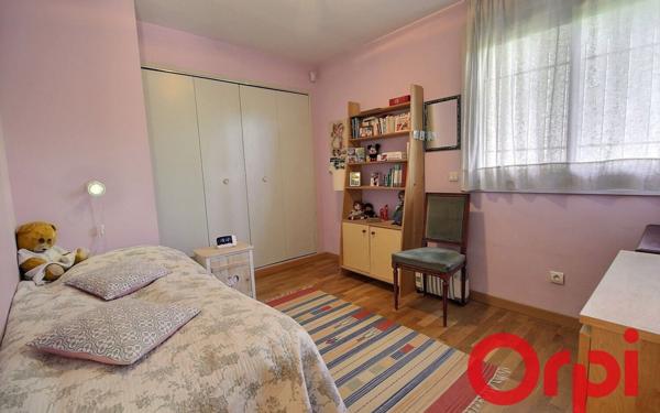 Appartement à vendre    4 pièces • 100,06 m2 Marseille 12
