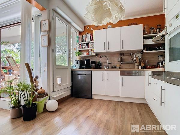 APPARTEMENT T4 AVEC TERRASSE, JARDIN, STATIONNEMENTS – RESIDENCE SECURISE AVEC ASCENSEUR VILLENEUVE D ASCQ