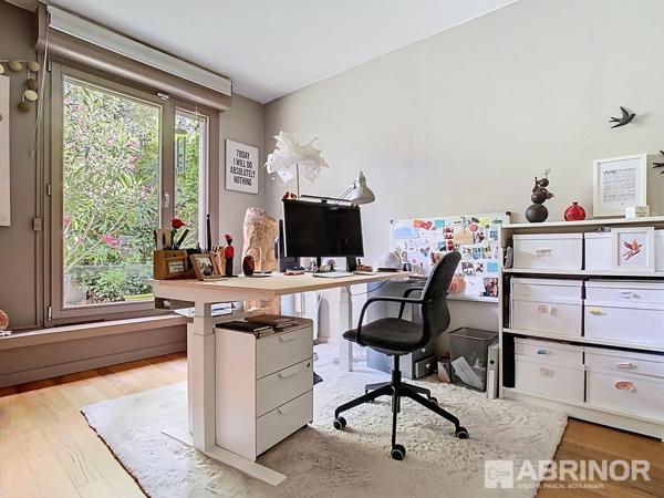 APPARTEMENT T4 AVEC TERRASSE, JARDIN, STATIONNEMENTS – RESIDENCE SECURISE AVEC ASCENSEUR VILLENEUVE D ASCQ