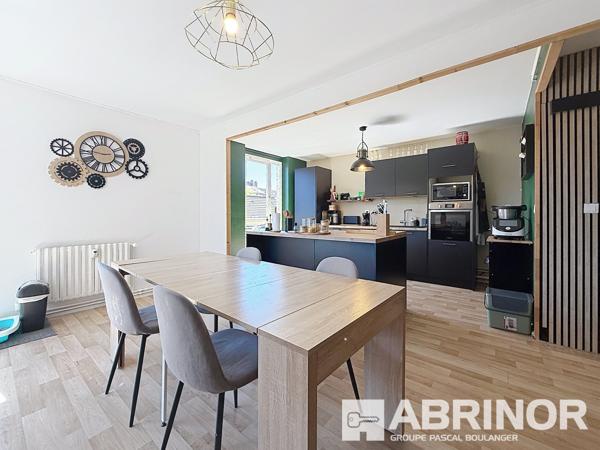 ROUBAIX centre - Beau type 4 de 81.57 m² hab. - Balcon ROUBAIX