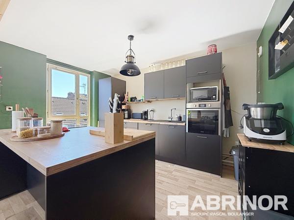 ROUBAIX centre - Beau type 4 de 81.57 m² hab. - Balcon ROUBAIX