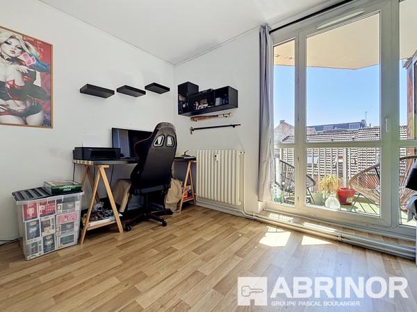 ROUBAIX centre - Beau type 4 de 81.57 m² hab. - Balcon ROUBAIX