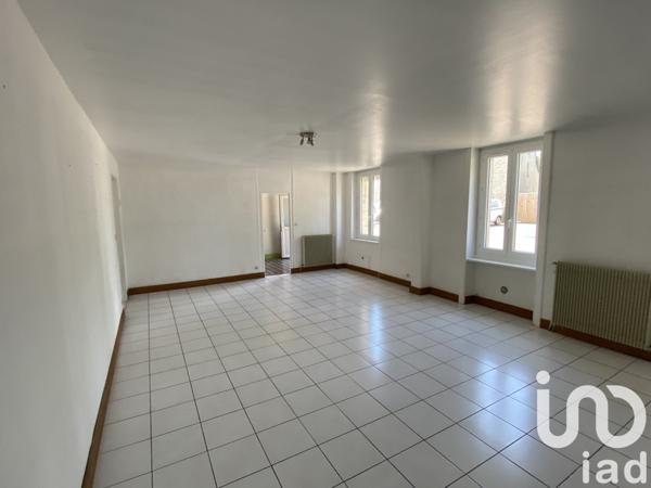 Maison 4 pièces de 121 m² à CARENTAN (50500)