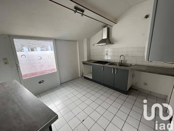 Maison 4 pièces de 121 m² à CARENTAN (50500)