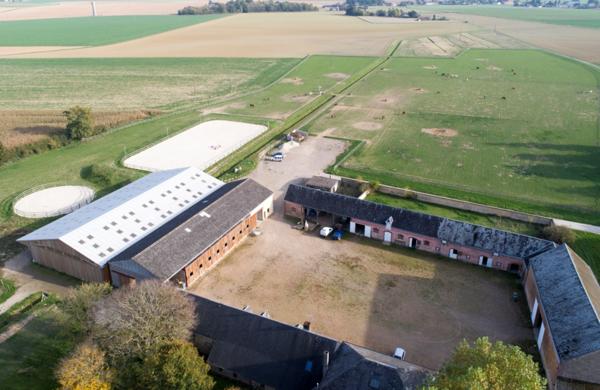 Illiers-Combray (28120) Superbe Ferme Équestre sur 10 ha avec des installations de Qualité