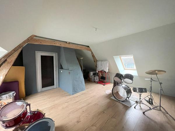 Illiers-Combray (28120) Superbe Ferme Équestre sur 10 ha avec des installations de Qualité