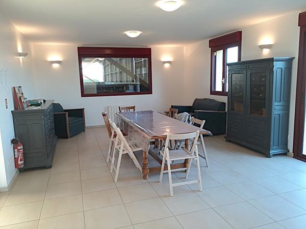 Illiers-Combray (28120) Superbe Ferme Équestre sur 10 ha avec des installations de Qualité