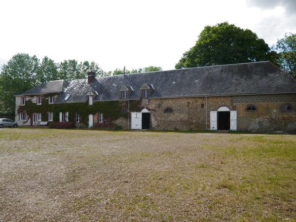 Illiers-Combray (28120) Superbe Ferme Équestre sur 10 ha avec des installations de Qualité