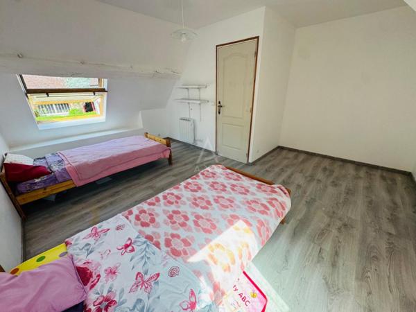 Maison de village pleine de potentiel à deux pas de Rogny-les-Sept-Écluses