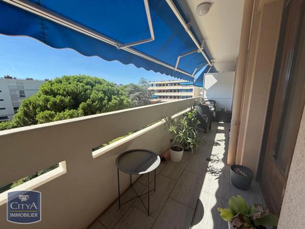 Appartement à louer 3 pièces 66.15m² Fréjus (83600)