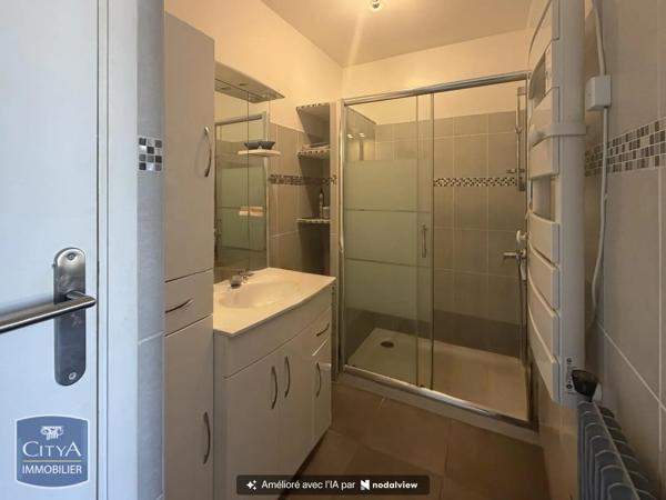 Appartement à louer 3 pièces 66.15m² Fréjus (83600)