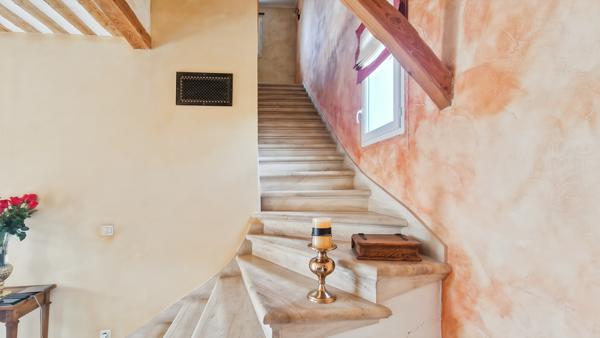 Nîmes (30000) Belle villa avec piscine à vendre proche de Nimes