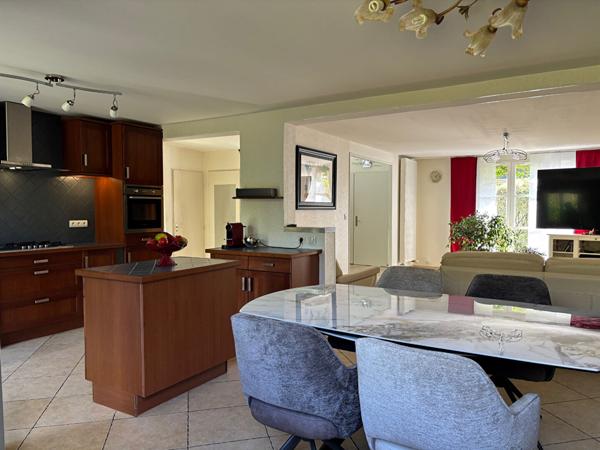 Belle maison familiale à Saint-Joseph de Porterie, quartier Fontaine Caron