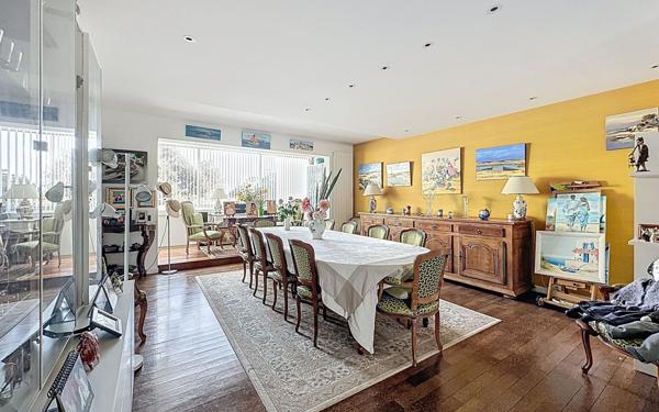 Appartement à vendre    4 pièces • 145 m2 La Rochelle