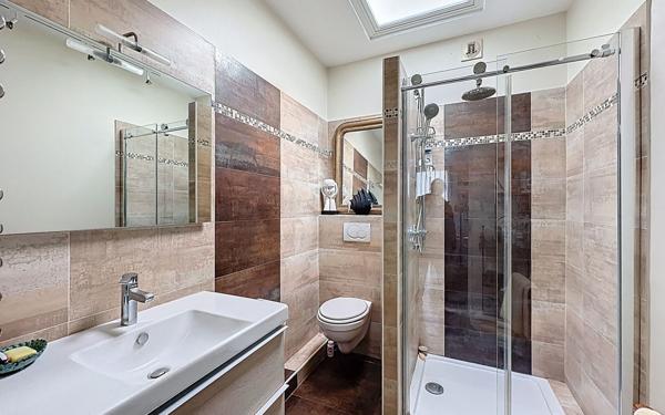 Appartement à vendre    4 pièces • 145 m2 La Rochelle