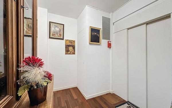 Appartement à vendre    4 pièces • 145 m2 La Rochelle