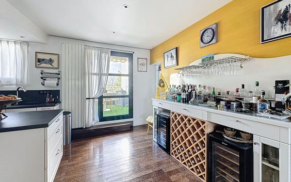 Appartement à vendre    4 pièces • 145 m2 La Rochelle