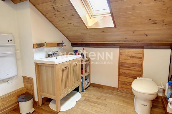 Grande Maison individuelle de 6 Pieces avec 4 chambres Garage et terrasse - 69500 BRON