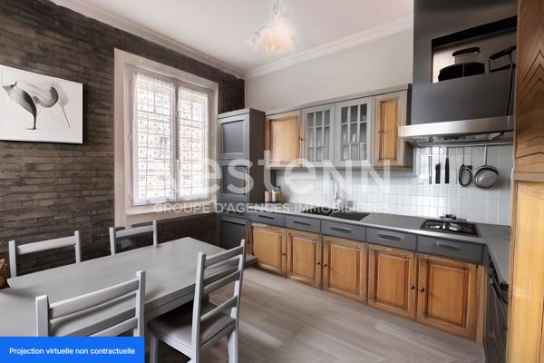 Grande Maison individuelle de 6 Pieces avec 4 chambres Garage et terrasse - 69500 BRON