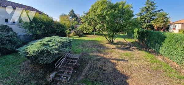 Maison à Vendre à Sainte-Radegonde (79100) en Deux-Sèvres (79)

Cette maison de 74 m² se situ...