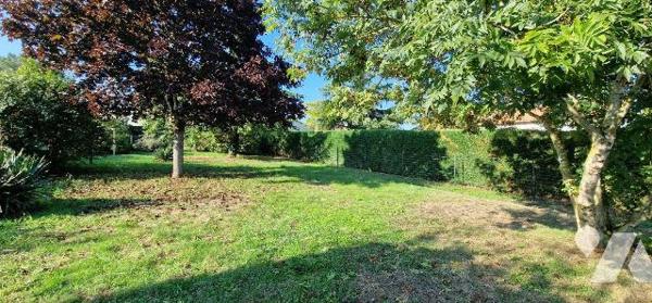 Maison à Vendre à Sainte-Radegonde (79100) en Deux-Sèvres (79)

Cette maison de 74 m² se situ...