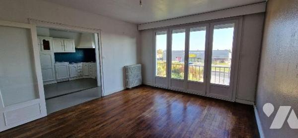 Maison à Vendre à Sainte-Radegonde (79100) en Deux-Sèvres (79)

Cette maison de 74 m² se situ...