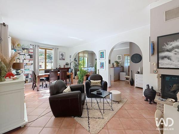 Maison à vendre 5 pièces 160 m² Trets