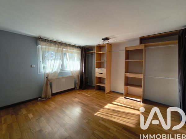 Maison à vendre 6 pièces 163 m² Lusignan