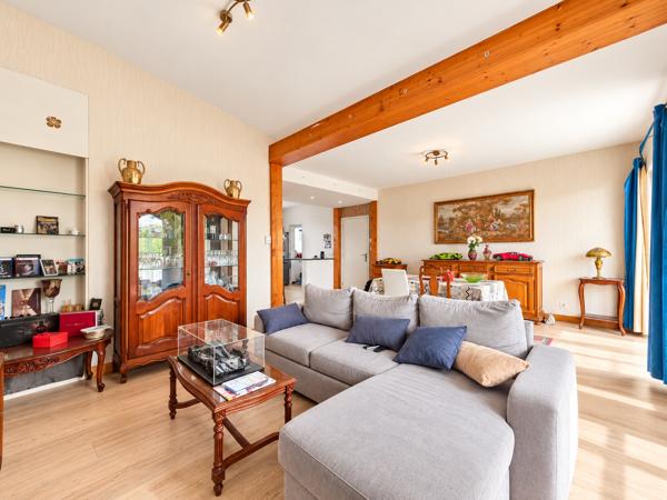 Appartement
         4 pièces
        - 94 m² 127 000 € *