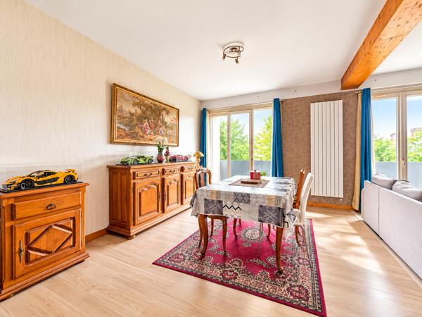 Appartement
         4 pièces
        - 94 m² 127 000 € *